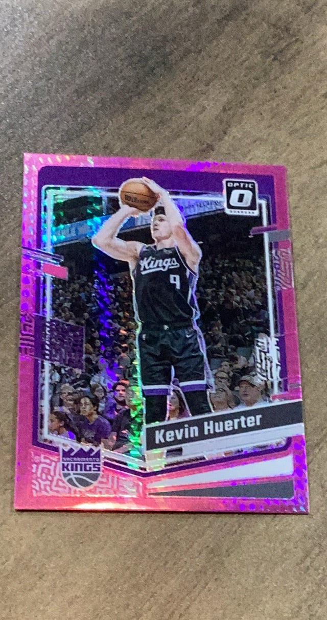 Kevin Huerter 2023-24 Donruss Optic - Hyper Pink 133 trading card image front