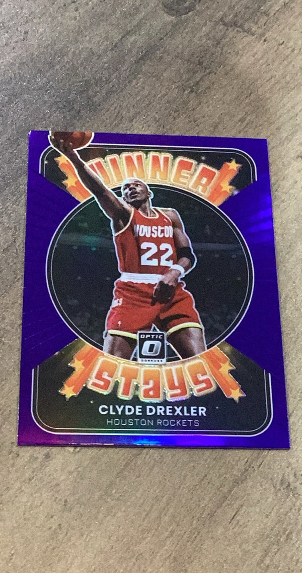 Clyde Drexler 2021-22 Donruss Optic - Winner Stays Purple 15 trading card image front