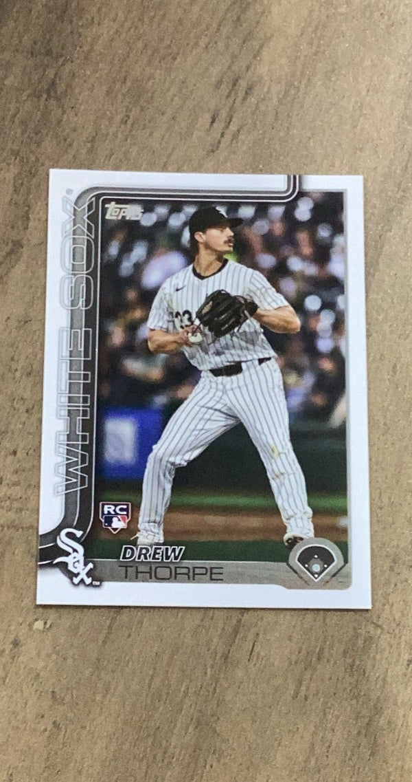 Drew Thorpe 2025 Topps 320 rookie card image front