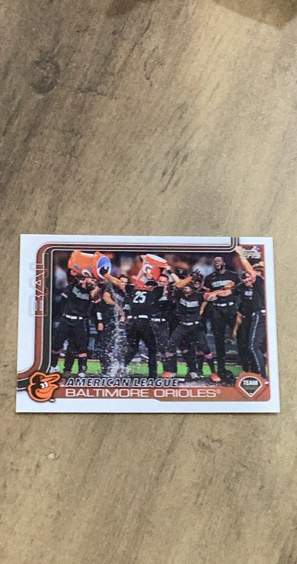 Baltimore Orioles 2025 Topps 170 team card image front