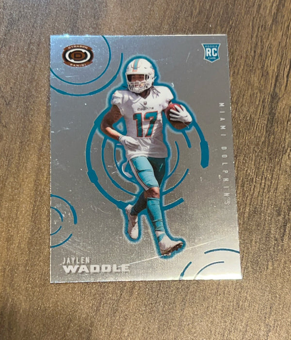 Jaylen Waddle 2021 Panini 2021 Panini Chronicles - Dynagon Rookies Silver D-10 trading card image front