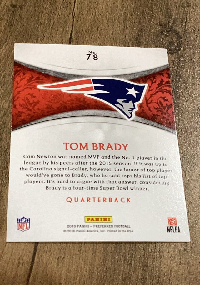 Tom Brady 2016 Panini Crown Royale trading card Panini