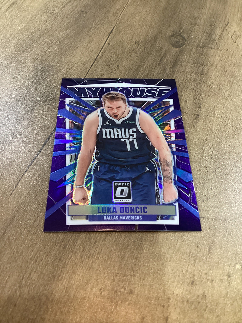 Luka Doncic Dallas Mavericks NBA 2023-24 Panini Prizm insert parallel Panini