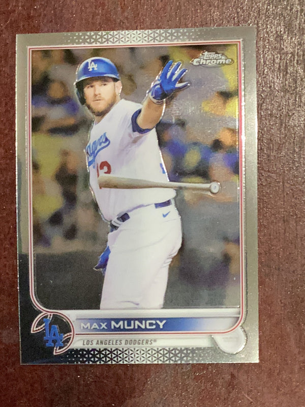 Max Muncy Los Angeles Dodgers MLB 2022 Topps 572 BASE: Dropping bat