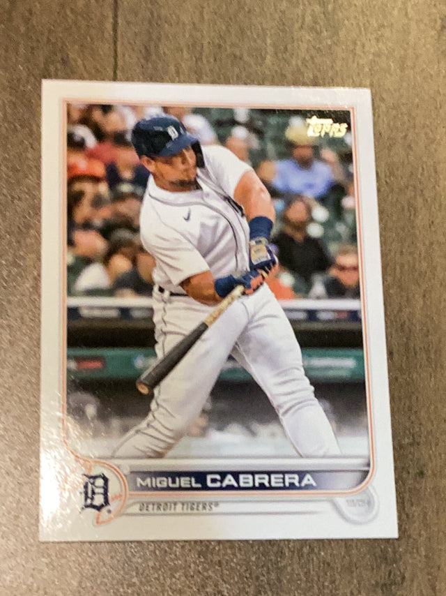 Miguel Cabrera Detroit Tigers MLB 2022 Topps 194 BASE: Swinging