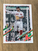 Xander Bogaerts SP, VAR
VAR: SP, Santa Hat Boston Red Sox MLB 2021 Topps Holiday HW36b SP, VAR, SP, Santa Hat